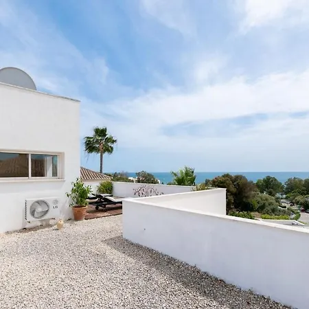Welcome To Exclusive House * Εστεπόνα
