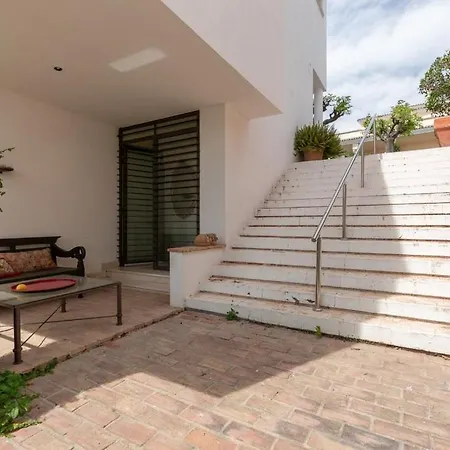 Welcome To Exclusive House