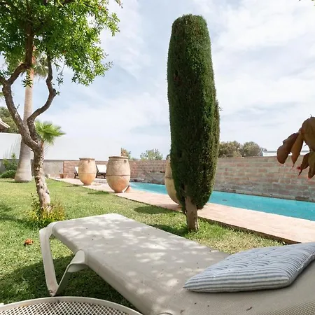 Welcome To Exclusive House Εστεπόνα