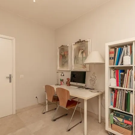 Welcome To Exclusive House * Εστεπόνα