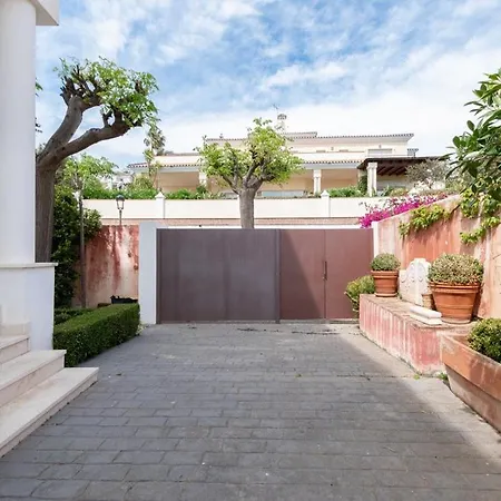 Welcome To Exclusive House